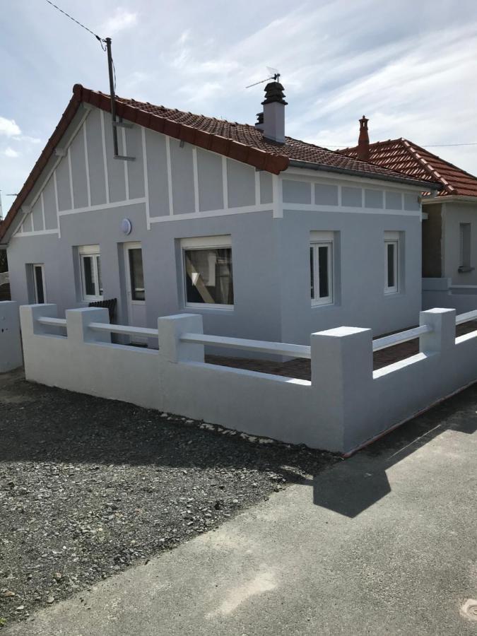 Villa Proche Mer St Martin De Bréhal מראה חיצוני תמונה